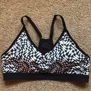 NWOT Nike Dri-Fit Sports Bra L